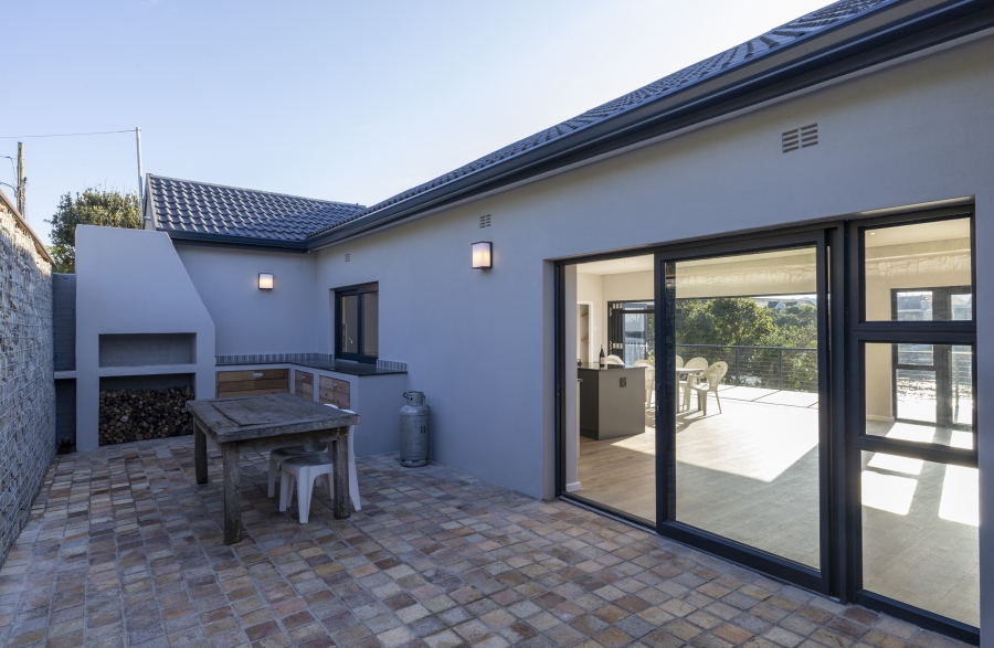 4 Bedroom Property for Sale in West Bank Eastern Cape